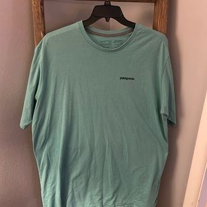Green Patagonia short sleeve XXL t-shirt.
